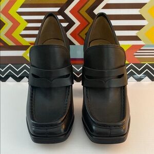 Sam Edelman Black Heels with Sleek Design and Sturdy Build